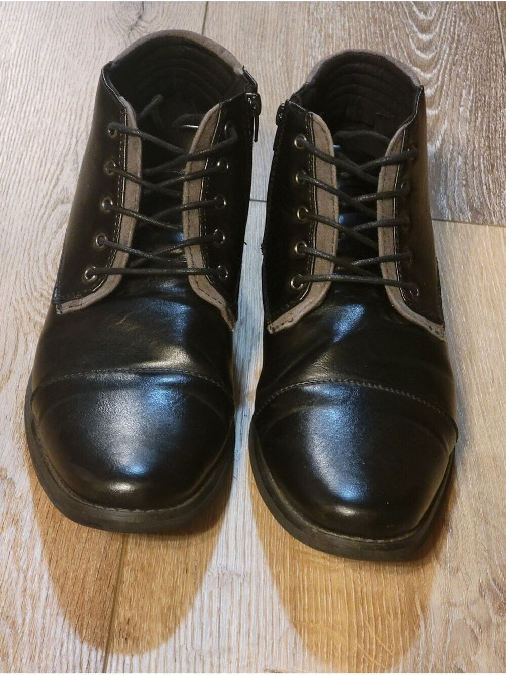 Deer Stags Rhodes Men's 10.5 M Black Cap Toe Chukka Boots - EUC